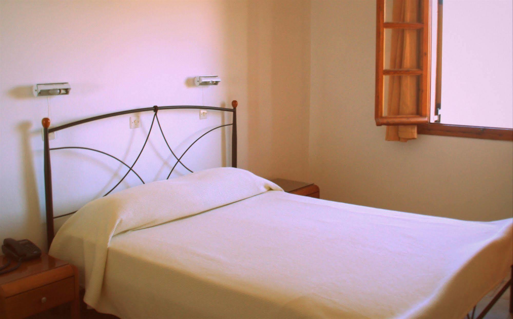 סקאלה Blue Bay Hotel מראה חיצוני תמונה